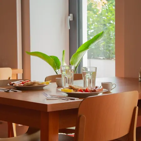 Gardinn Serviced Hotel 4*